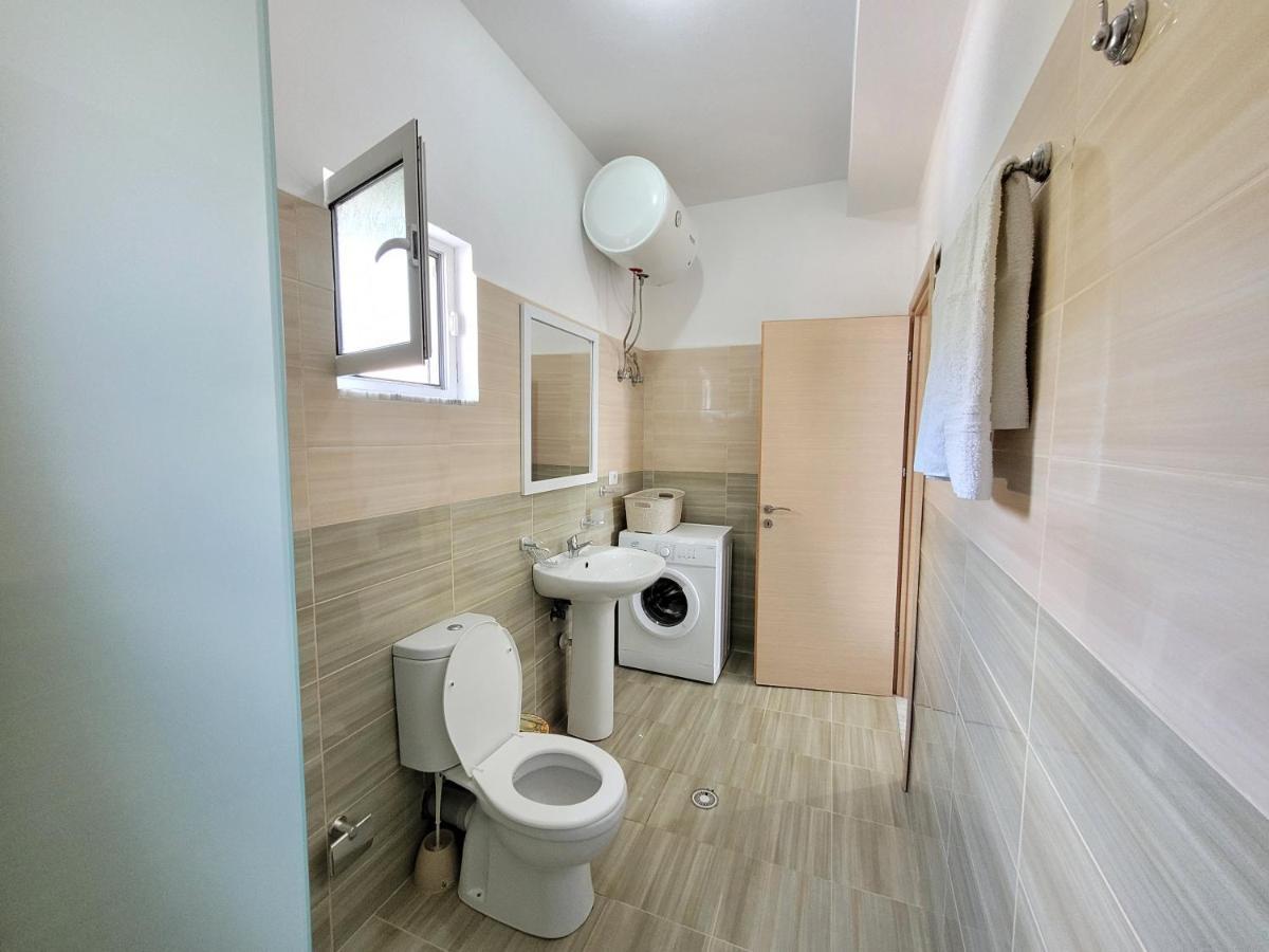 Parid Appartments Sarande Exterior photo